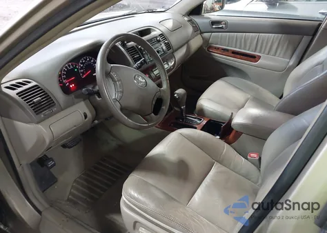 2005 Toyota Camry Xle V6 from USA, damaged, VIN 4T1BF30K15U085629